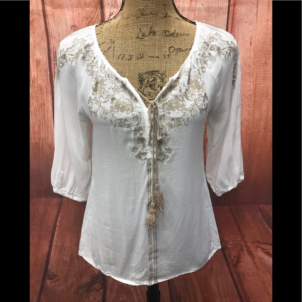 Andree size small top w/ tan embroidered